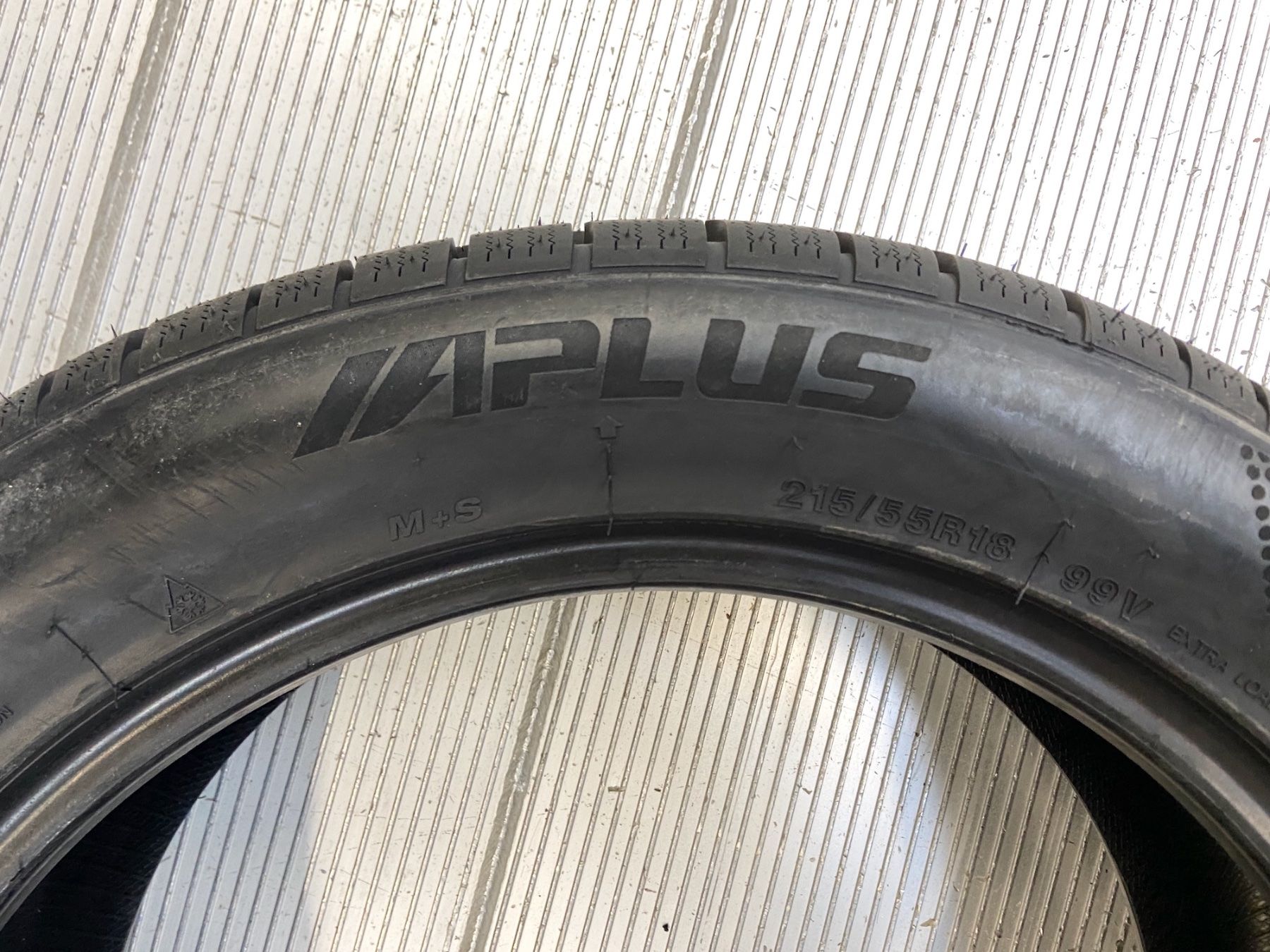 Pneumatici & Ruote complete: ||•  215/ 55 R18, APLUS - 2 Stück /104s – Nuovo e nell'imballaggio originale da Zürich venduto da LUIS-B 2