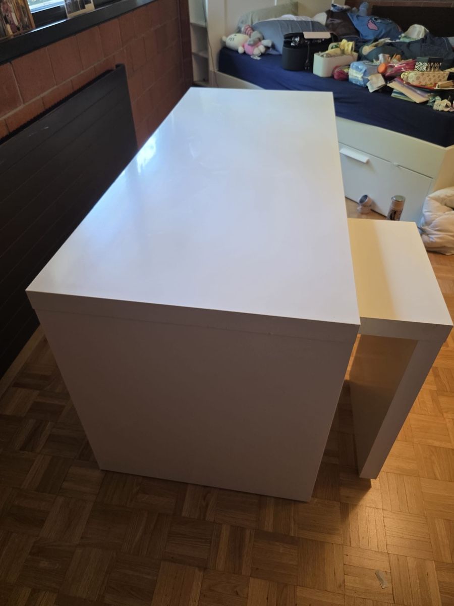 Ikea Bureaux: Bureau plus chaise  – D'occasion à Chambésy par cam_df2x 3