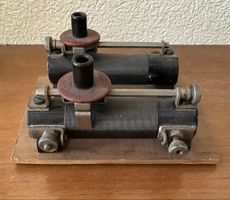 Historischer Doppel-Rheostat / Schiebewiderstand – Laborgerä