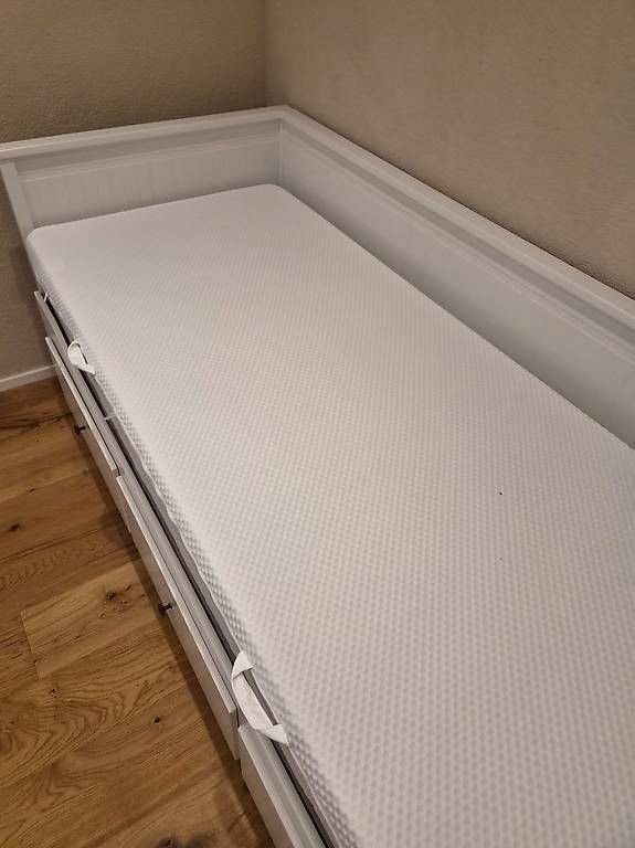 Ikea Letti: Schönes Hemnes Bett – Usato da Biberstein venduto da _Cinderella_ 3