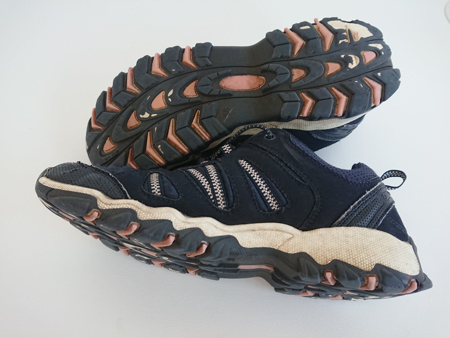 Graceland Scarpe da donna: Damen Trekkingschuhe Graceland Gr. 38 Dunkelblau – Usato da Hallau venduto da CHACLA 3