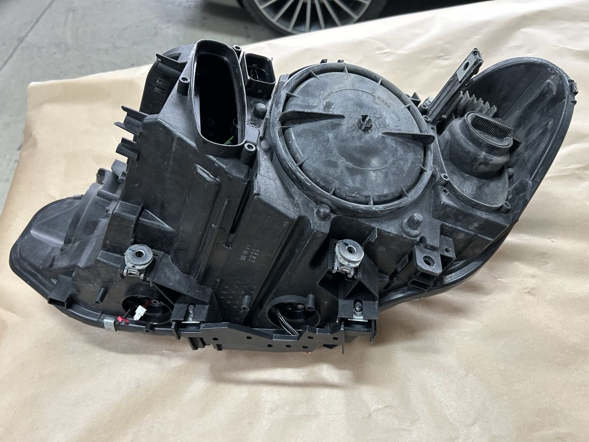 BMW Scheinwerfer: Bmw 4 Scheinwerfer rechts – Gebraucht aus Bellach von amc1 2