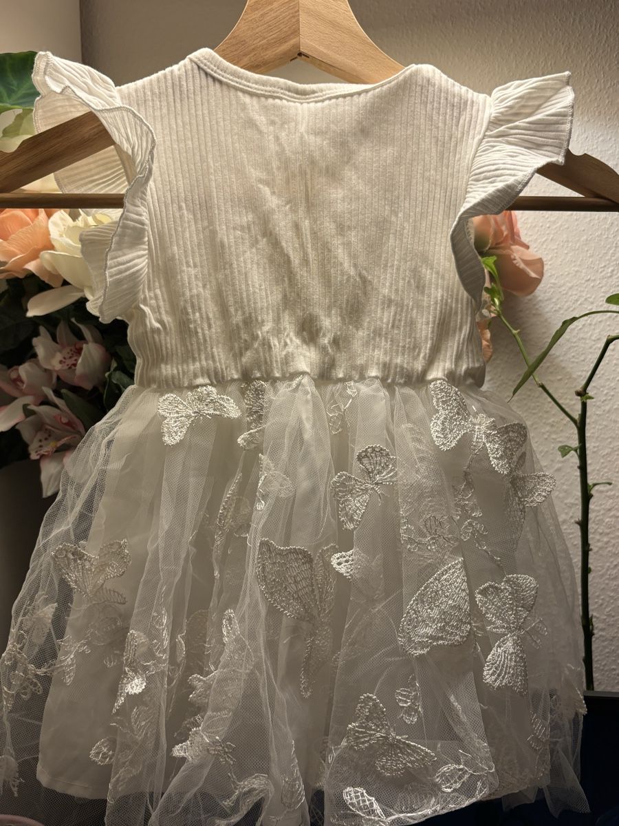 Vestiti & Gonne: Baby white dress – Nuovo (secondo la descrizione) da Confignon venduto da Second_Hand_Ch 2