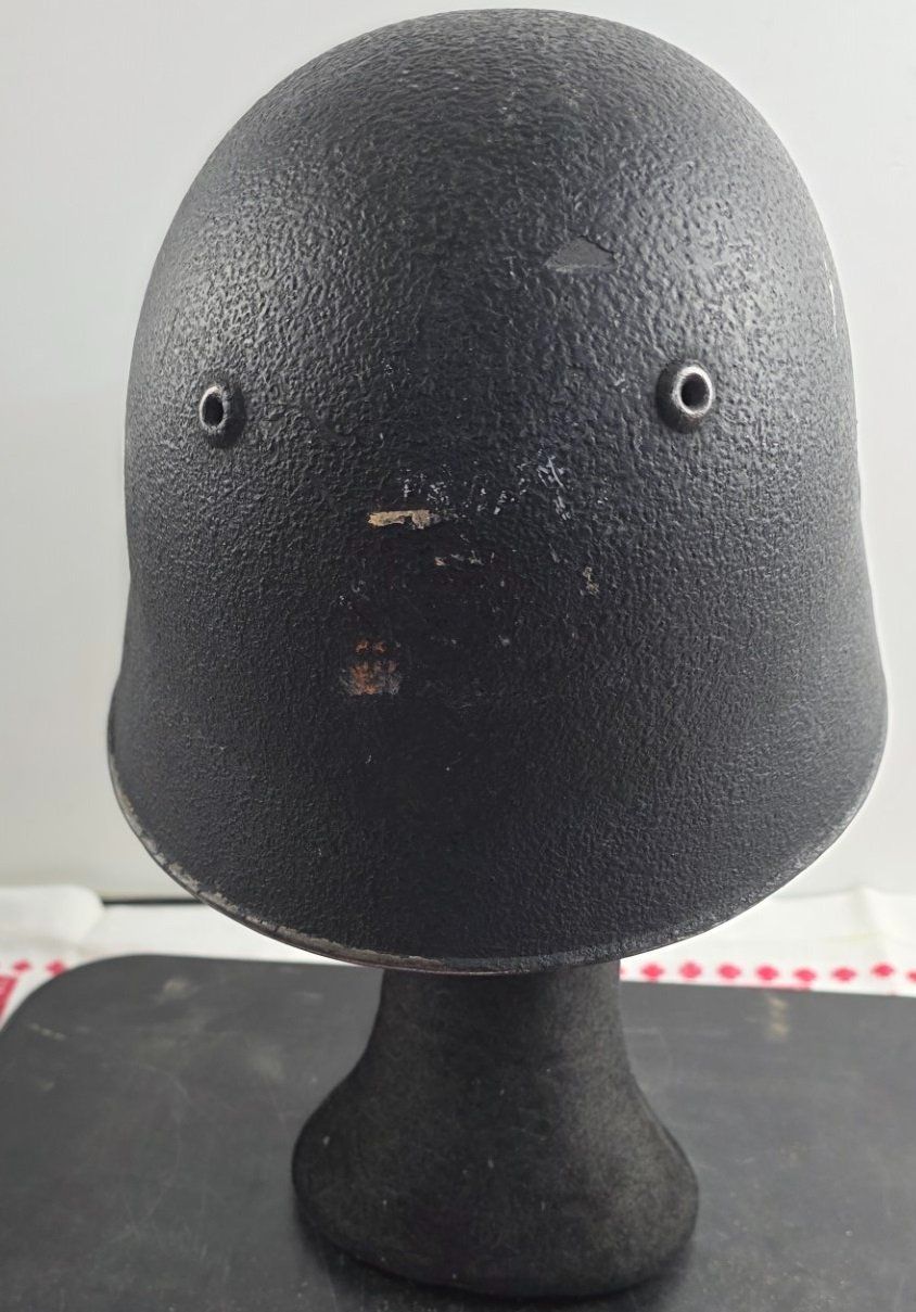 Schweizer Armee Uniformi & Effetti personali: Stahlhelm Modell 1918/43 der Schweizer Armee – Usato da Flums venduto da Flumsantik 2