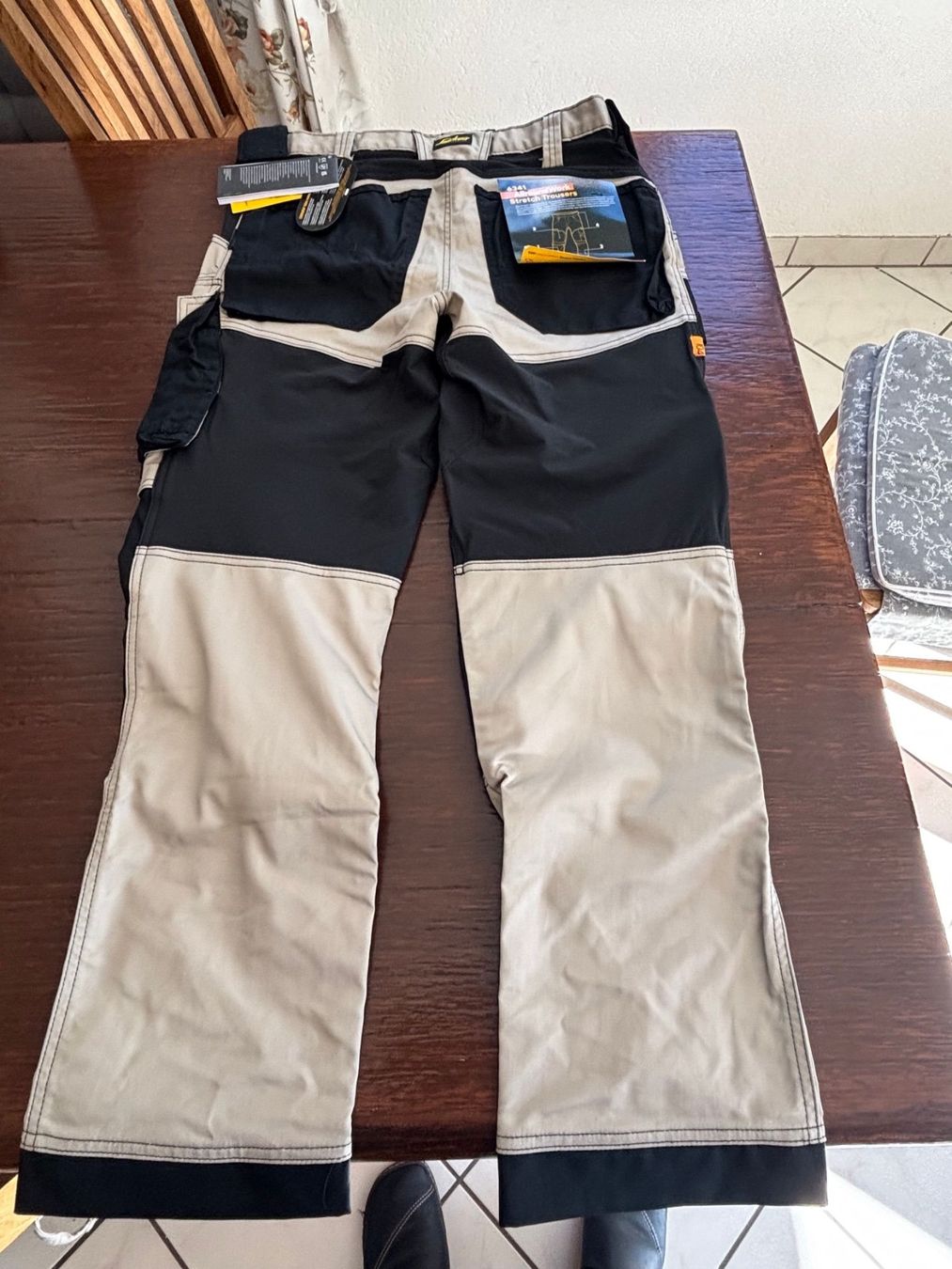 Pantaloni: pantalon de travail – Usato da chatonnaye venduto da lebizu 4