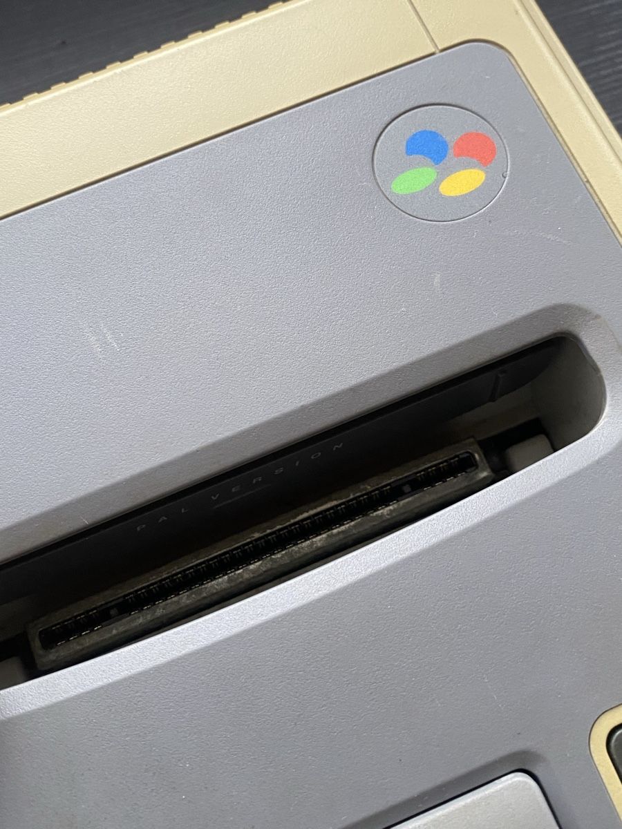 Nintendo Console: 🎮 Super Nintendo SNES Konsole getestet + Kabel + Controller – Usato da Kirchberg BE venduto da swiss_slab 7