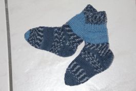 Handgestrickte Kindersocken Grösse 22/23