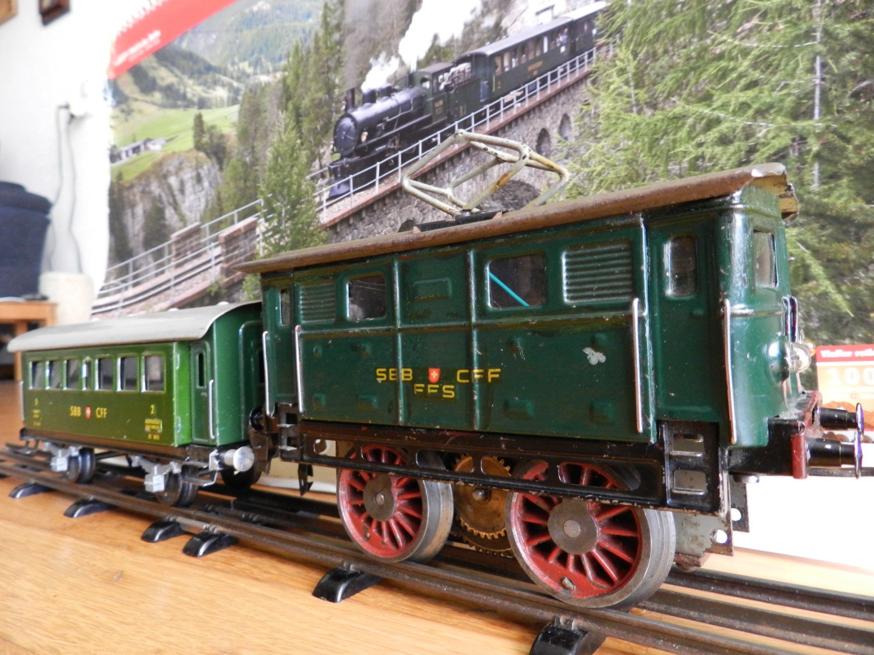 SBB/CFF/FFS Modellini di ferrovie: Alte SBB-Ellok 12V Blech mit BUCO-Wagen2/3KL.Spur0 – Usato da Steinach venduto da Silva141 1