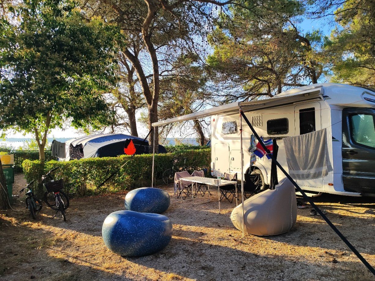 Sedie: Komplettes Camping-Set inkl. Campingtisch, 4 Stühlen... – Usato da Merenschwand venduto da palyaa