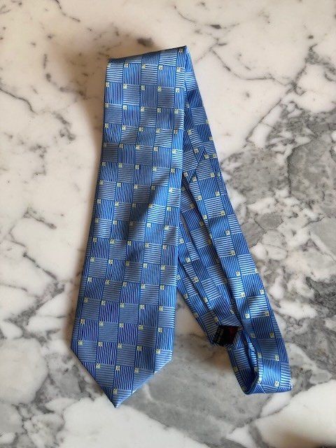 Louis Vuitton Krawatten: Cravatte Louis Vuitton Damier Hellblau – Gebraucht aus Gordola von amar61