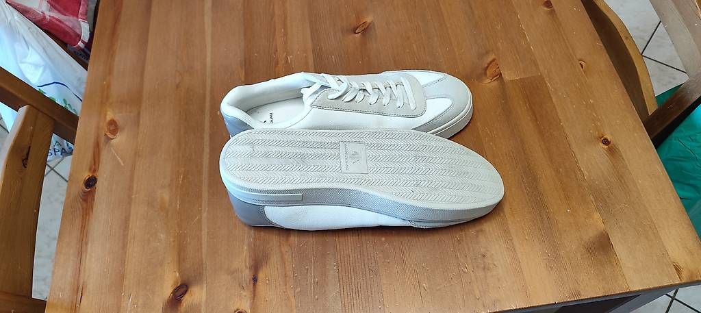 Scarpe da uomo: Snikers Giorgio Armani – Usato da Stabio venduto da gia_x56y 2