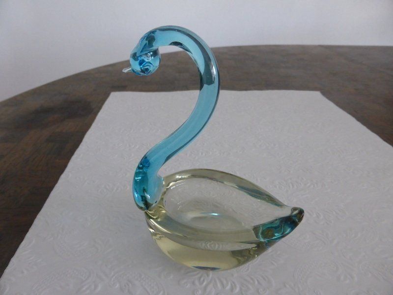 Statuette: Ein Paar Schwäne aus Glas – Usato da Basel venduto da Robyn 1