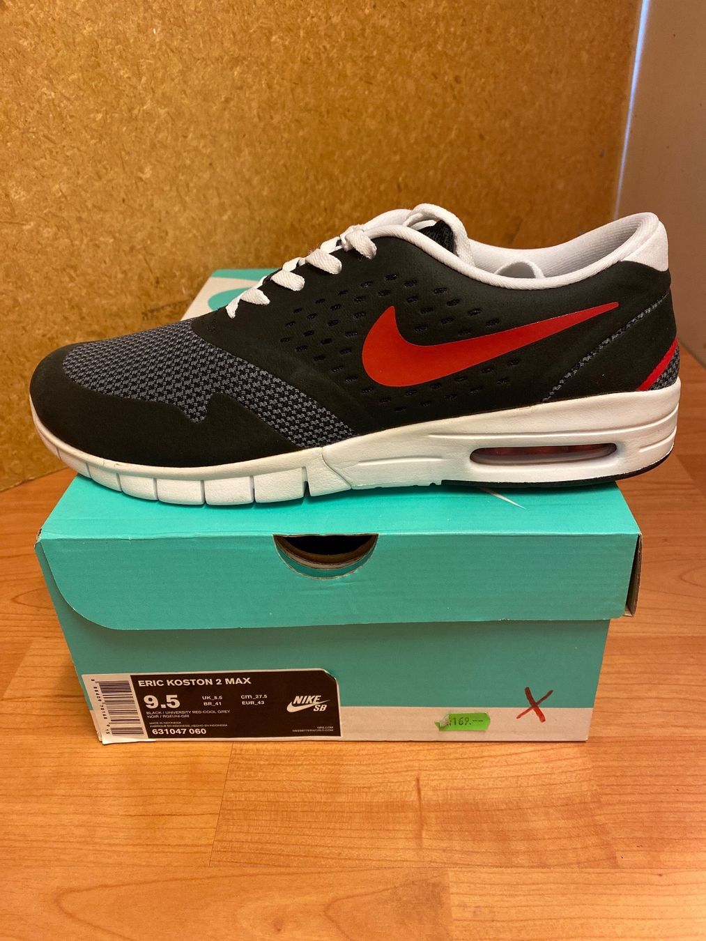 Nike Scarpe da uomo: NIKE KOSTON MAX (43 EU) – Nuovo e nell'imballaggio originale da Schaffhausen venduto da Fresh-Stuff