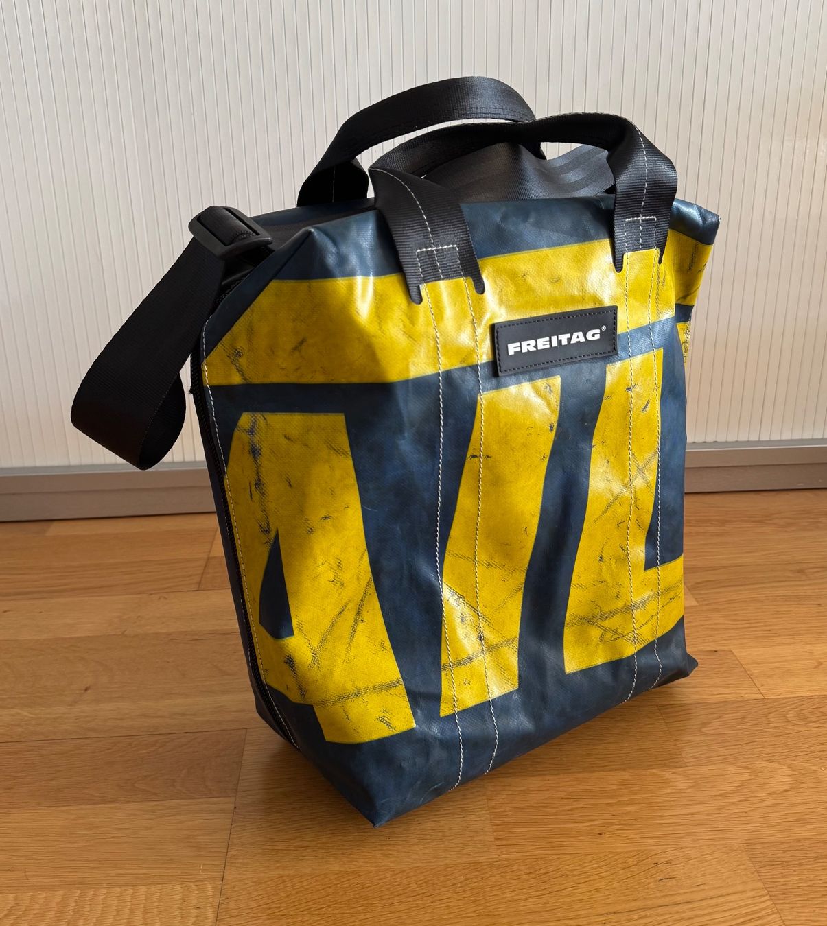 Freitag Borse: FREITAG Tasche F76 LEO – Usato da Bern venduto da Mimmo00