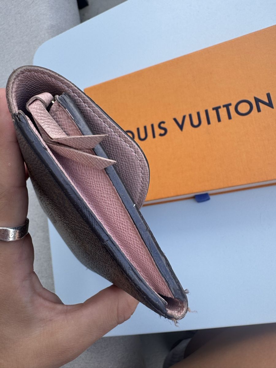 Louis Vuitton Portamonete: Louis Vuitton Portmonnaie Emilie – Usato da Rapperswil SG venduto da kimbuetler 2