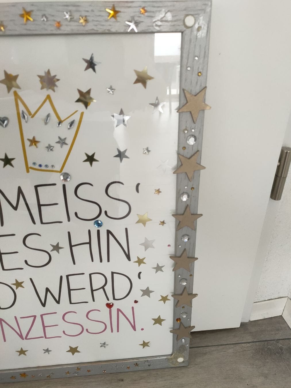 Foto & Immagini: Witziges Wandbild "Prinzessin" - Perfekt als Geschenk. – Usato da Gipf-Oberfrick venduto da minini 8