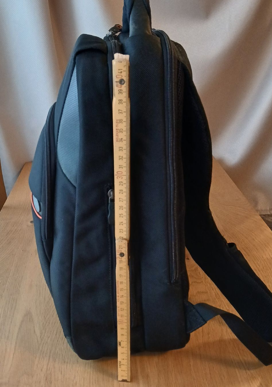 Samsonite Zaini: Samsonite Rucksack schwarz mit Laptopfach gebraucht – Usato da Frasnacht venduto da ale_g288 1