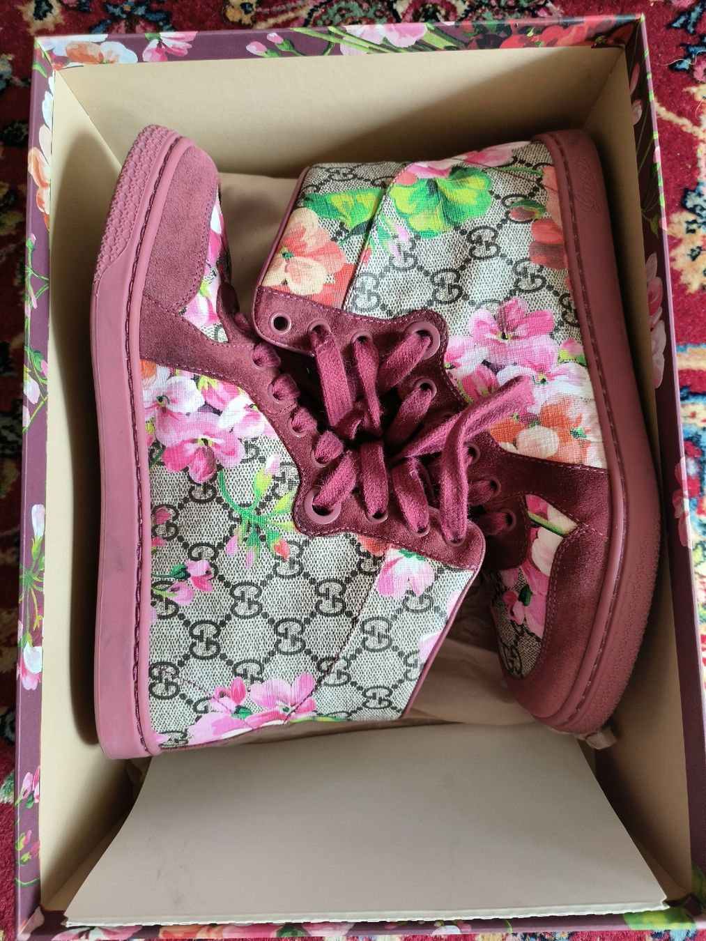Gucci Scarpe da uomo: Gucci Sneakers Hydrangea EUR35.5 – Nuovo (secondo la descrizione) da Grand-Lancy venduto da starfish1980
