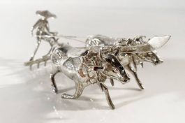 Silberne Skulptur Bauer mit Ochsen aus Silber Indonesien