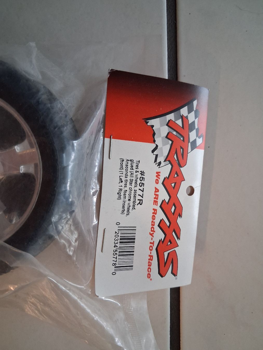 Traxxas RC Modellbau: Traxxas 5577R front Reifen Set – Neu und originalverpackt aus Schattdorf von nil_txb6 1