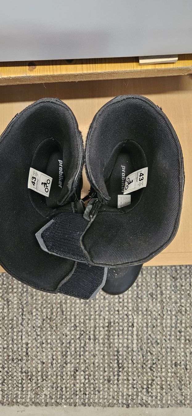 Herrenschuhe: Motorradstiefel – Gebraucht aus Aedermannsdorf von Unelly 2