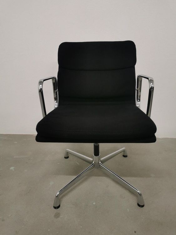 4x Vitra Eames Aluminium Chair EA 208 Hopsak schwarz 7