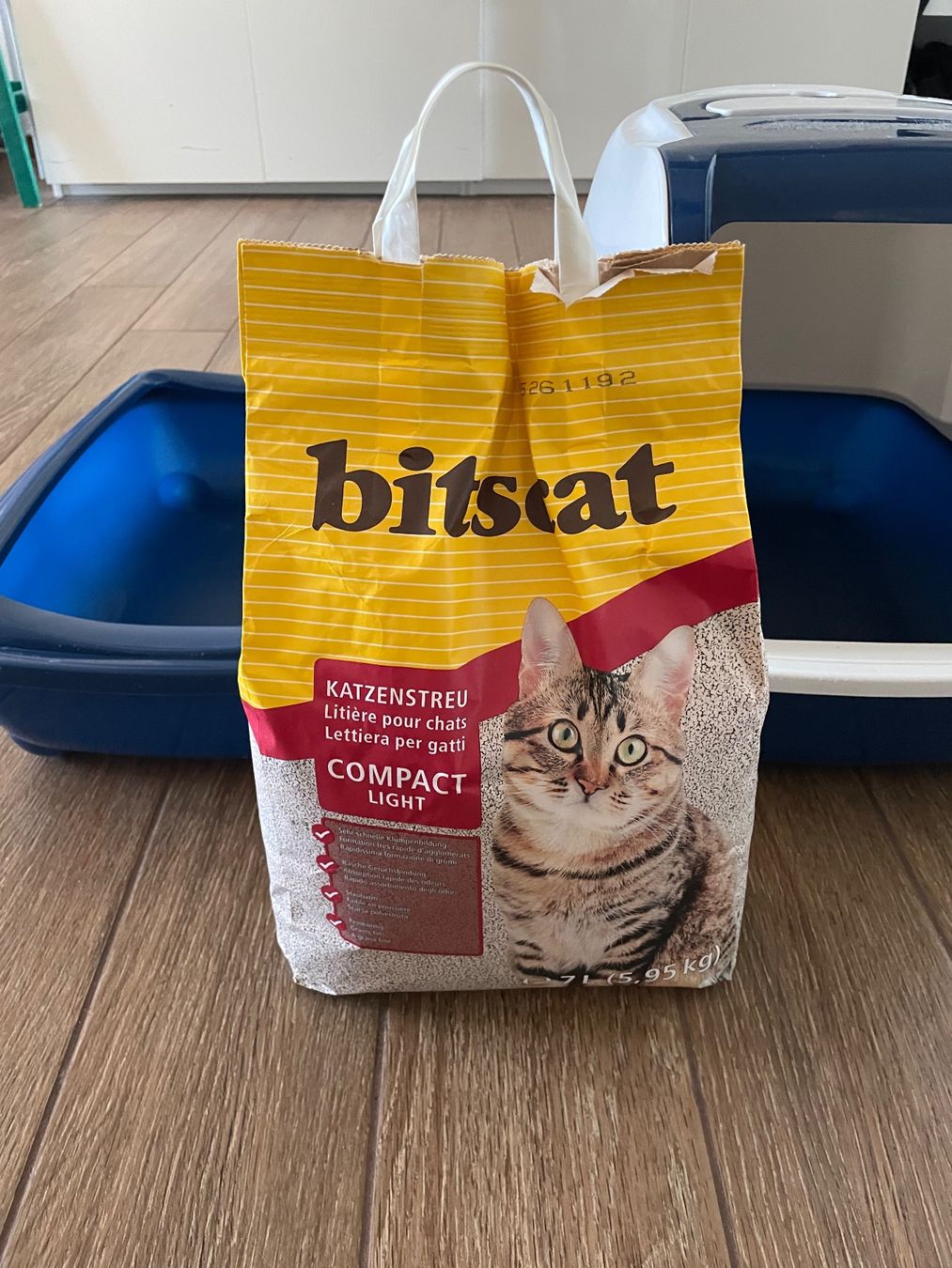 WC: 2 Katzenklos, 2 Säcke Bitscat Katzenstreu – Usato da Uster venduto da Andi310 1