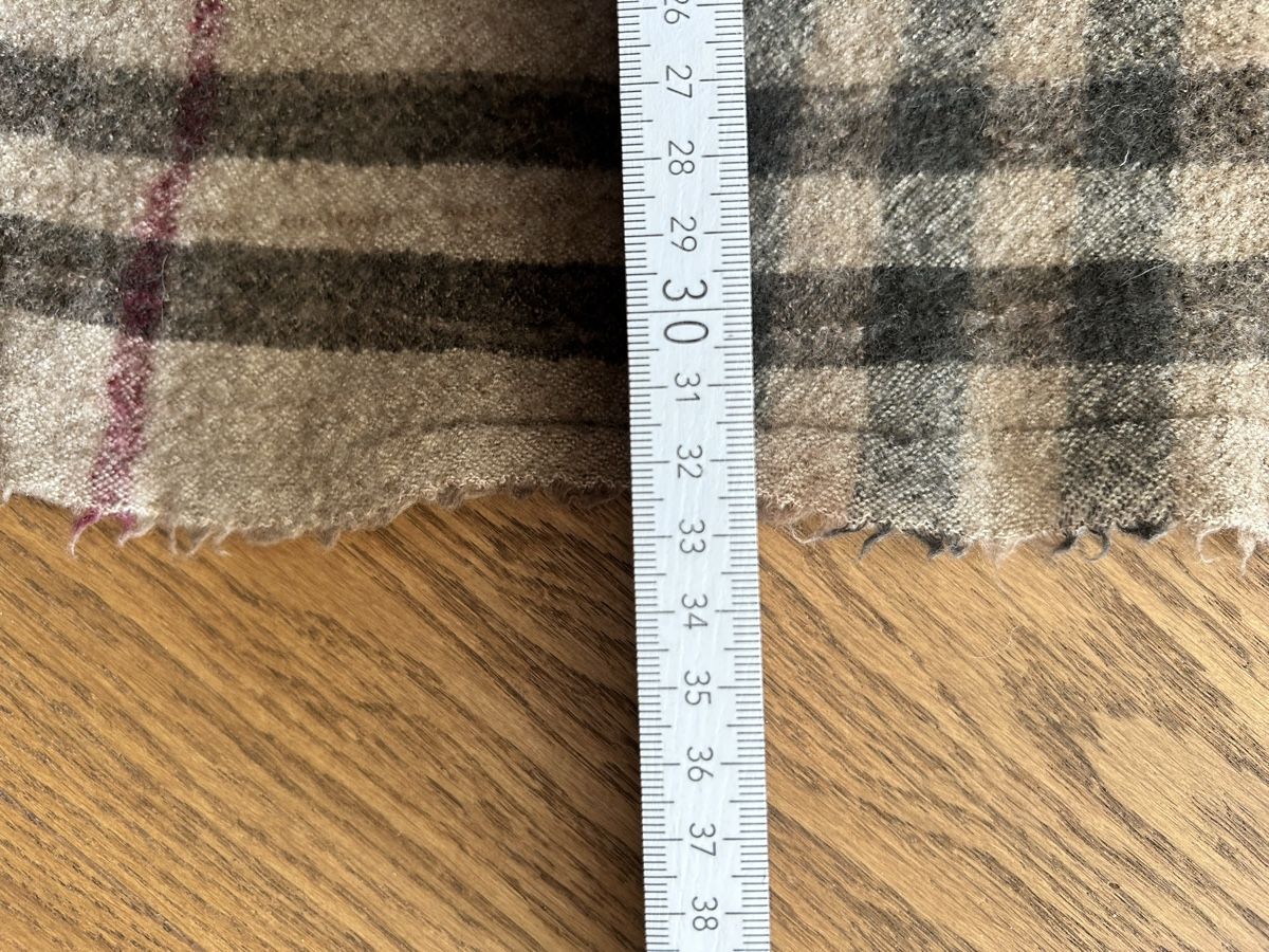 Burberry Foulards & écharpes: Écharpe Burberry – D'occasion à Lully VD par Garance040 6