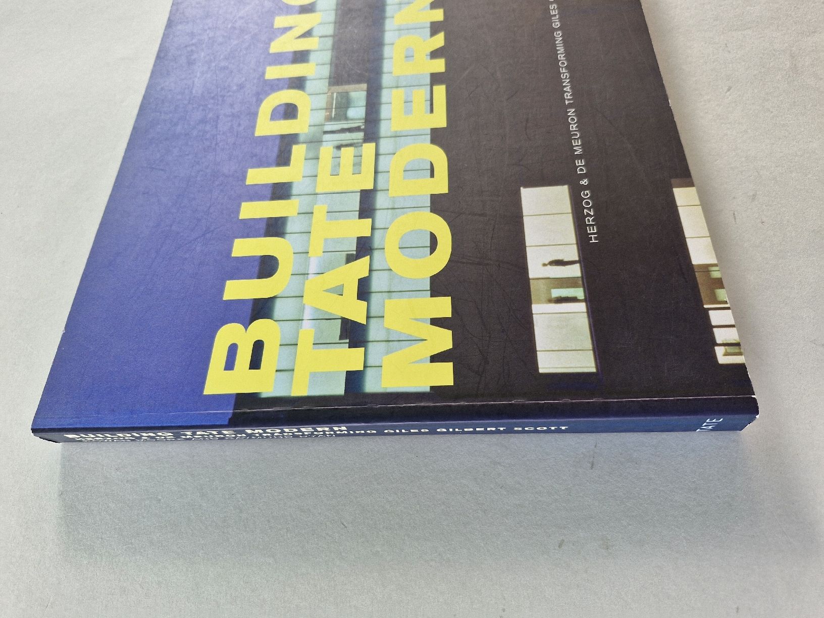 Bücher: Architekturbuch Building Tate Modern Herzog & de Meuron – Gebraucht aus Zürich von Secretariat11 7