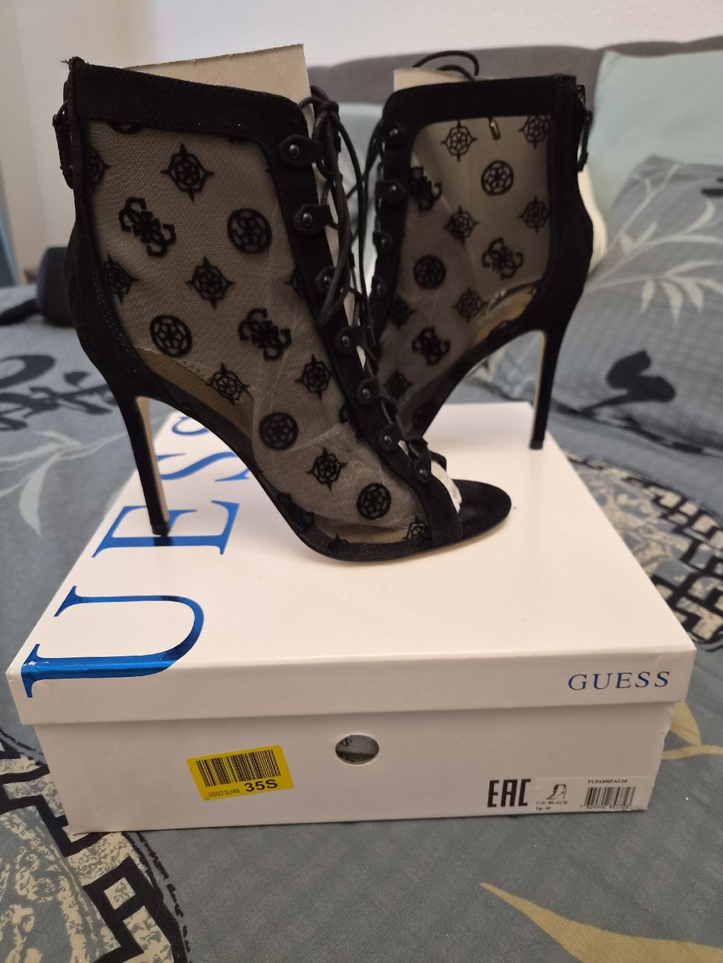 Guess Scarpe da donna: Bottines neuves Guess – Nuovo e nell'imballaggio originale da La Tour-de-Peilz venduto da mar_2r26