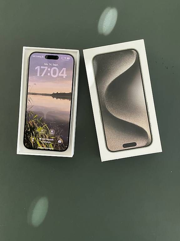 Apple Telefoni cellulari / Smartphones: iPhone 15 Pro 256GB in Titan – Usato da Dübendorf venduto da lebe_bunter 1