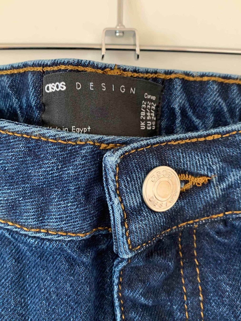 Asos Jeans: Asos Mom Jeans EUR 56/32 – Neu und originalverpackt aus Thalwil von san_685y 3