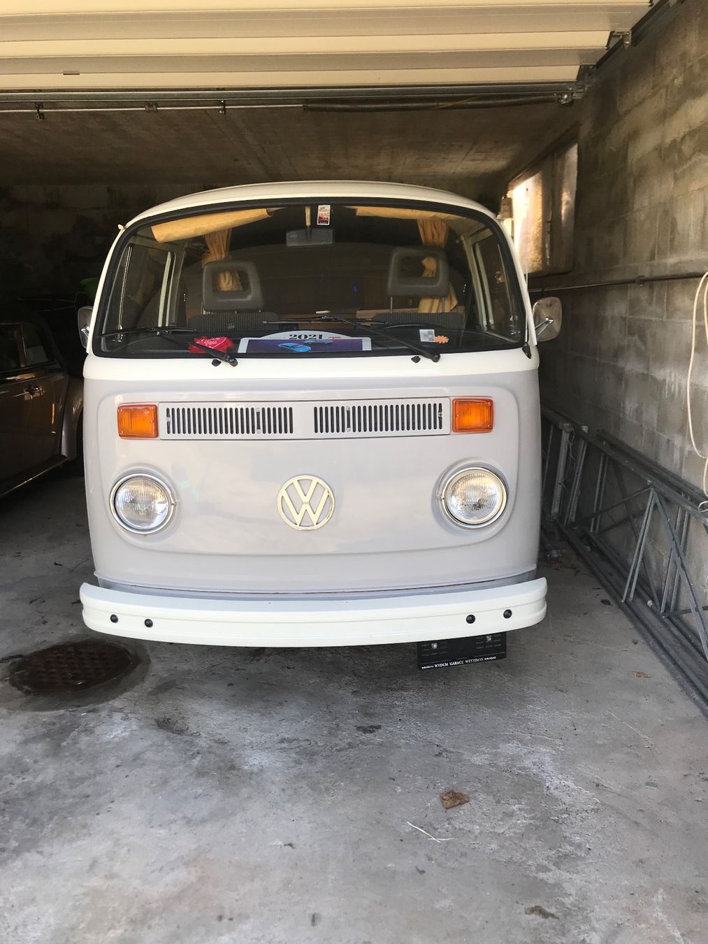 VW Automobili: VW Bus T2b – Usato da Aathal-Seegräben venduto da Kirli-Trax 2