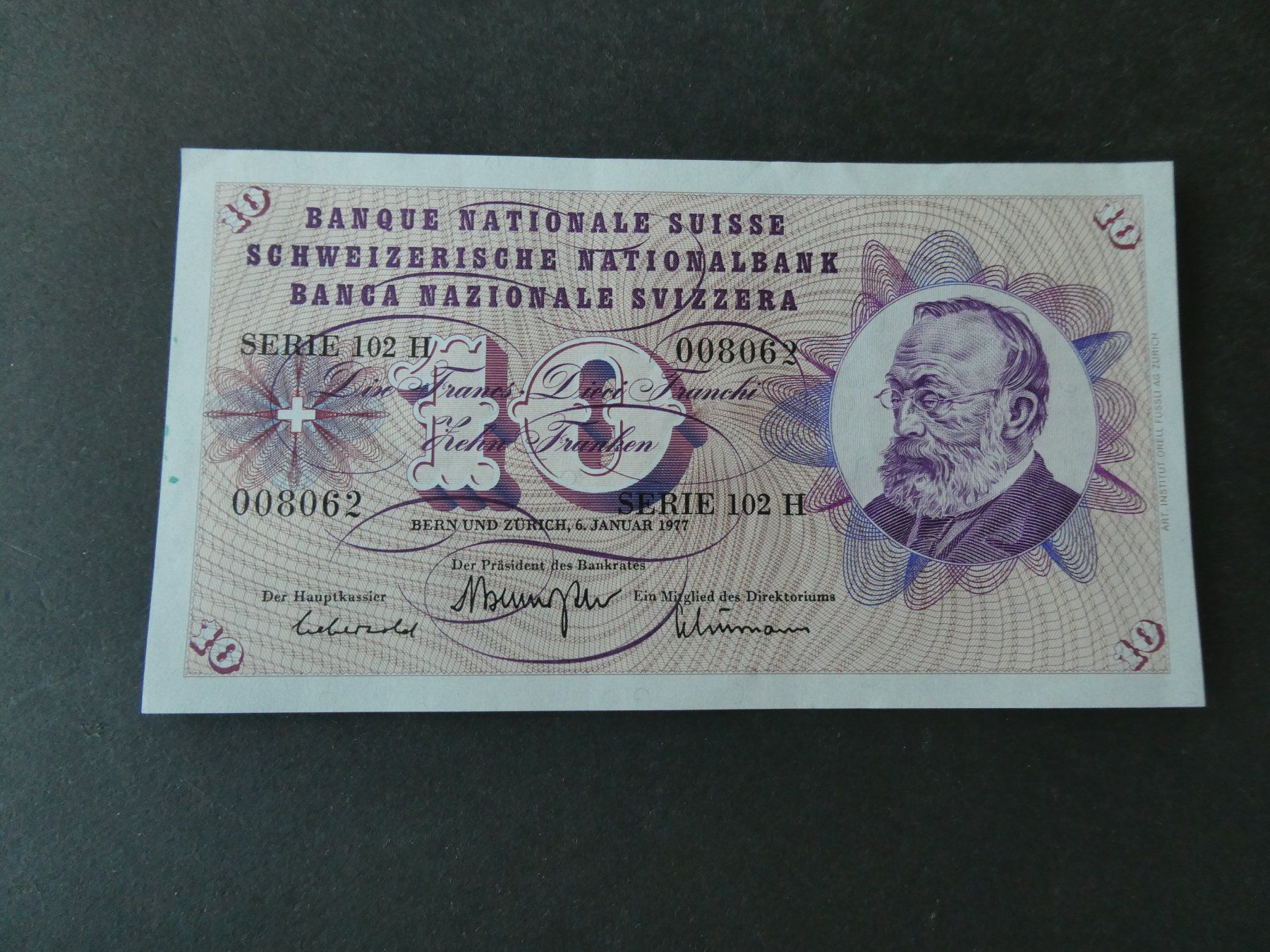 Banknoten: Schweiz 1977, 10 Franken    ungefaltet – Gebraucht aus Hinterforst von Rohusri