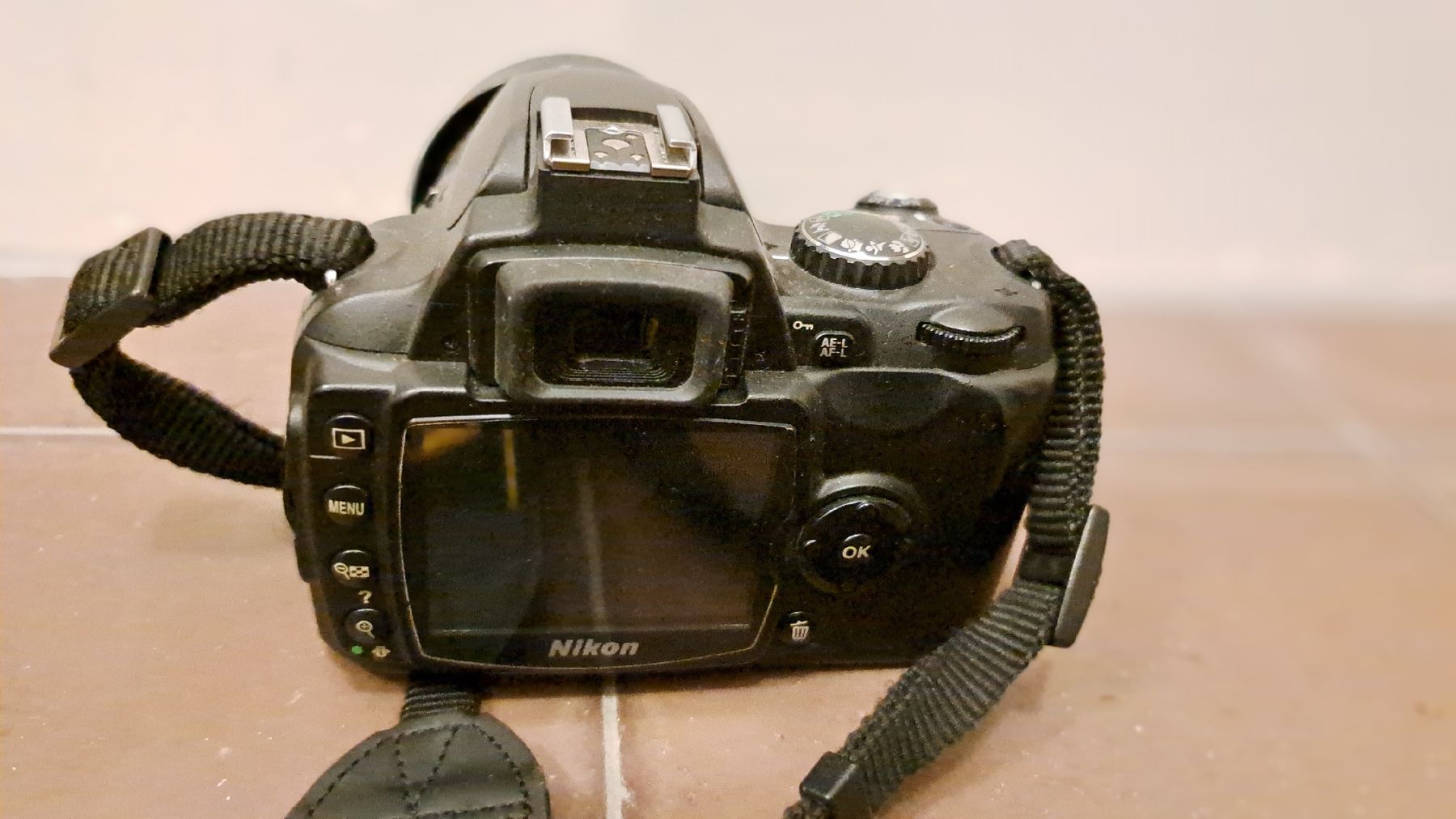 Nikon Fotocamera: Nikon Spiegelreflexkamera d40x – Usato da Luzern venduto da pumi24 3