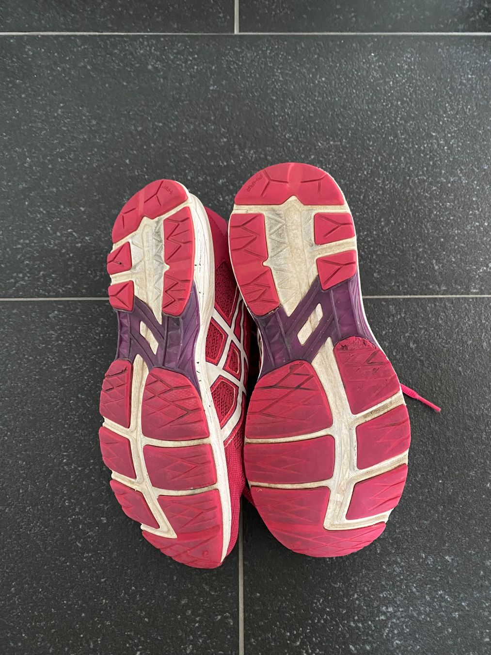 Asics Scarpe da donna: Asics Sportschuh – Usato da Lützelflüh-Goldb venduto da flu_q9tg 3
