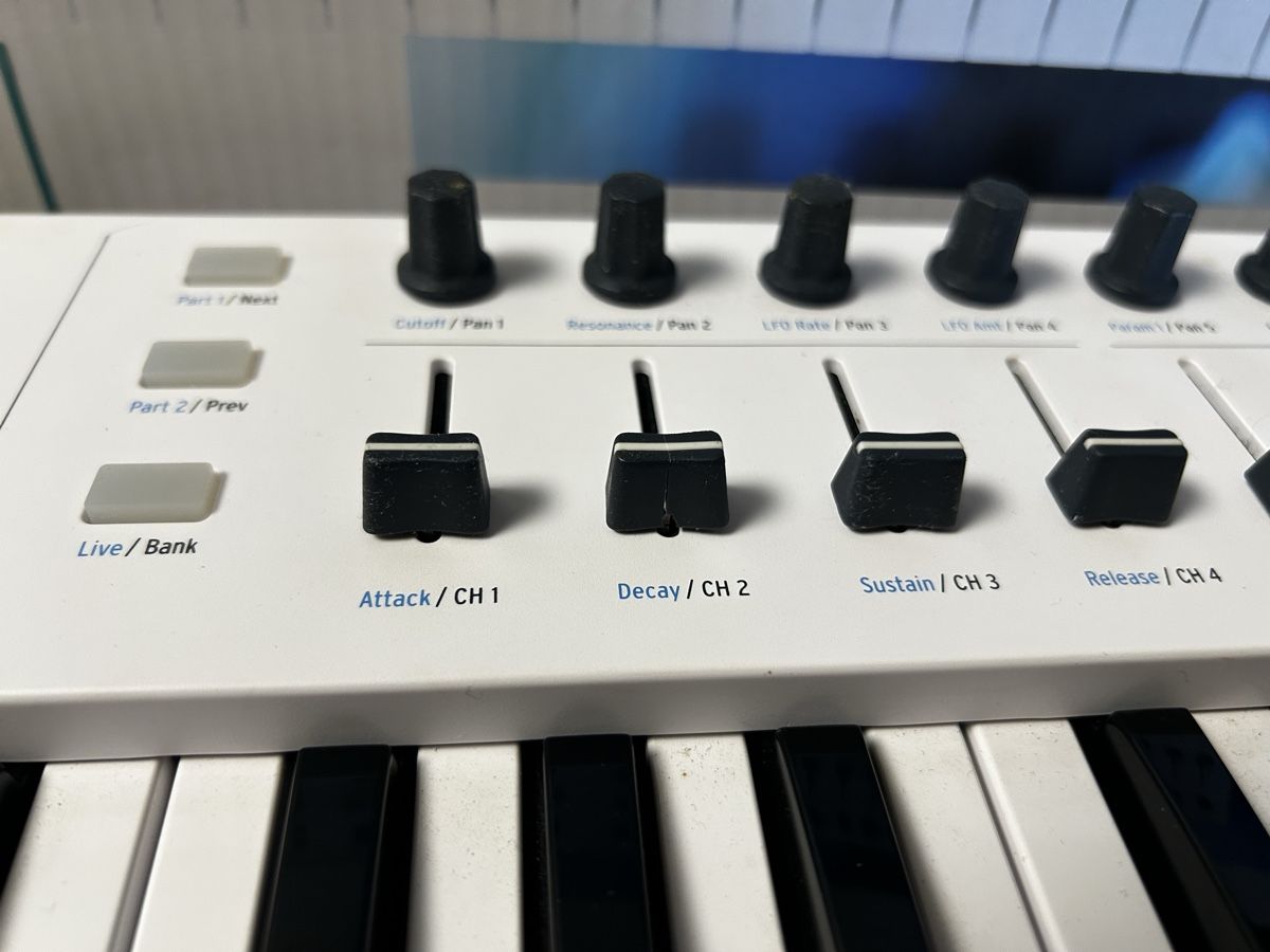 Arturia Instruments de musique: Arturia Keylab Essential49  – D'occasion à Winterthur par negrito02 3