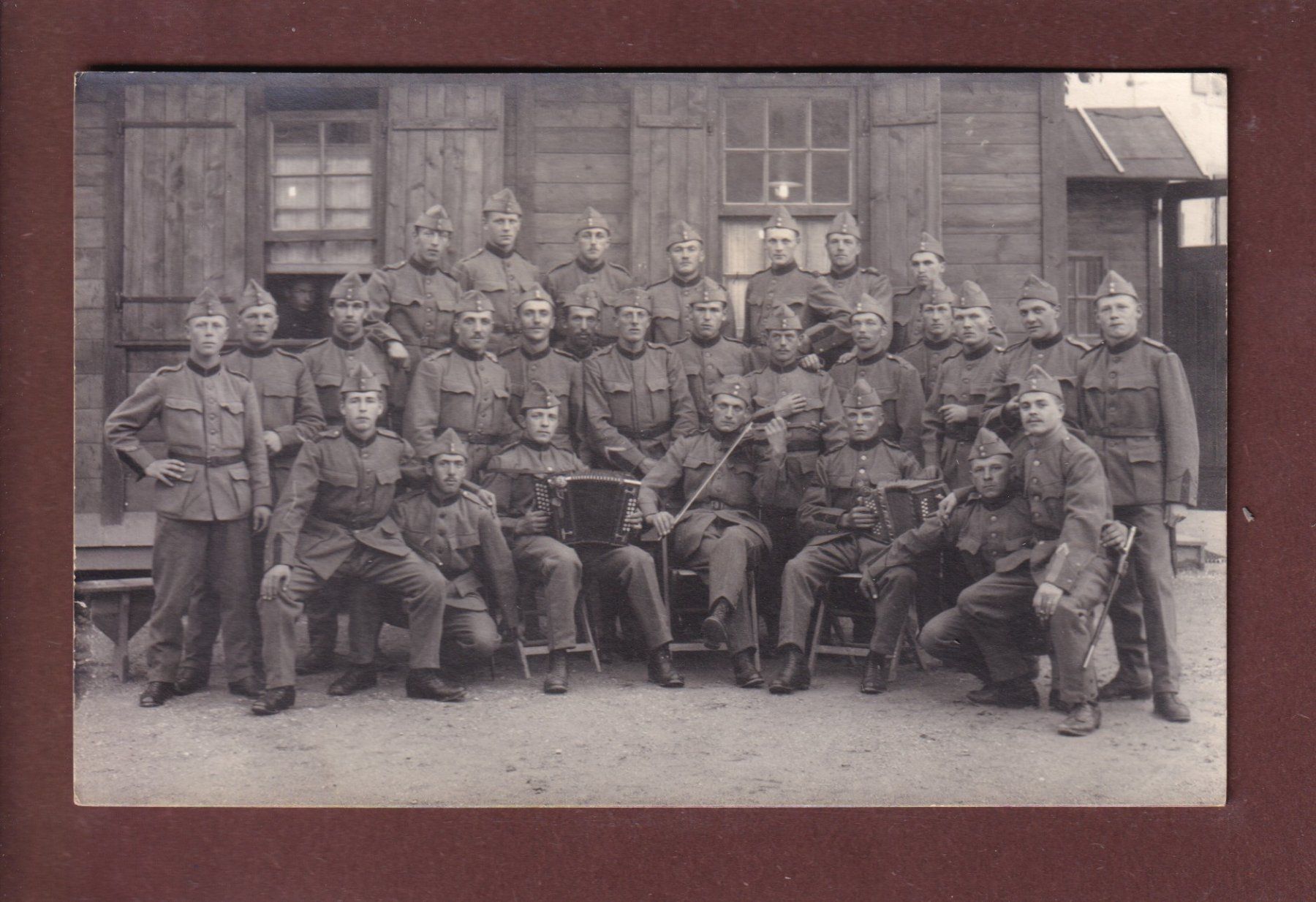 Cartoline postali: Photo - MILITAIRES – Usato da Pully venduto da nicecards