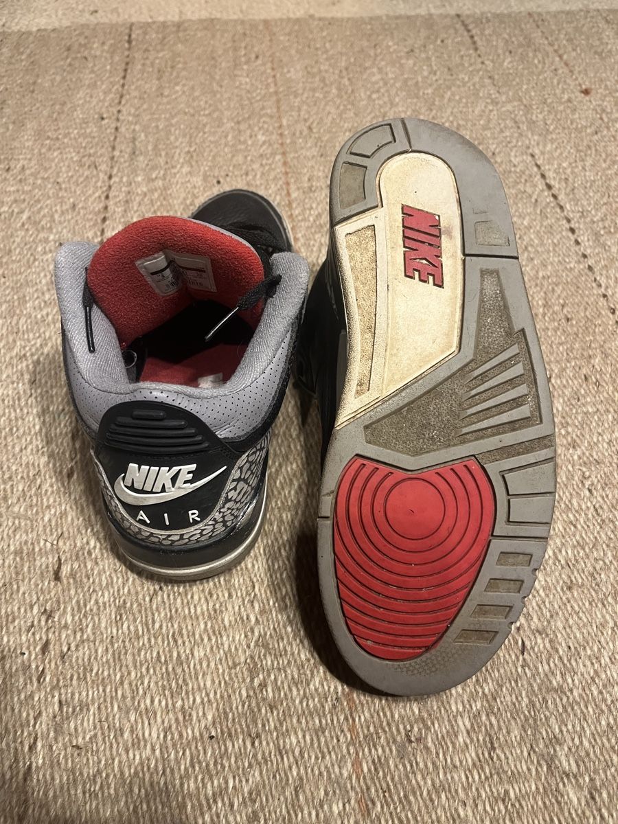 Jordan Chaussures hommes: Jordan 3 Black Cement  – D'occasion à Villars-Burquin par wet_6s7p 1