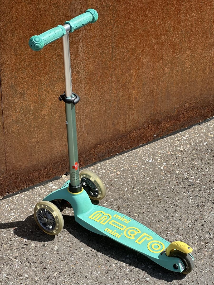 Micro Kickboard: Kinderroller Micro mini, mintgrün, dreirädrig – Usato da Esslingen venduto da mar_78x2