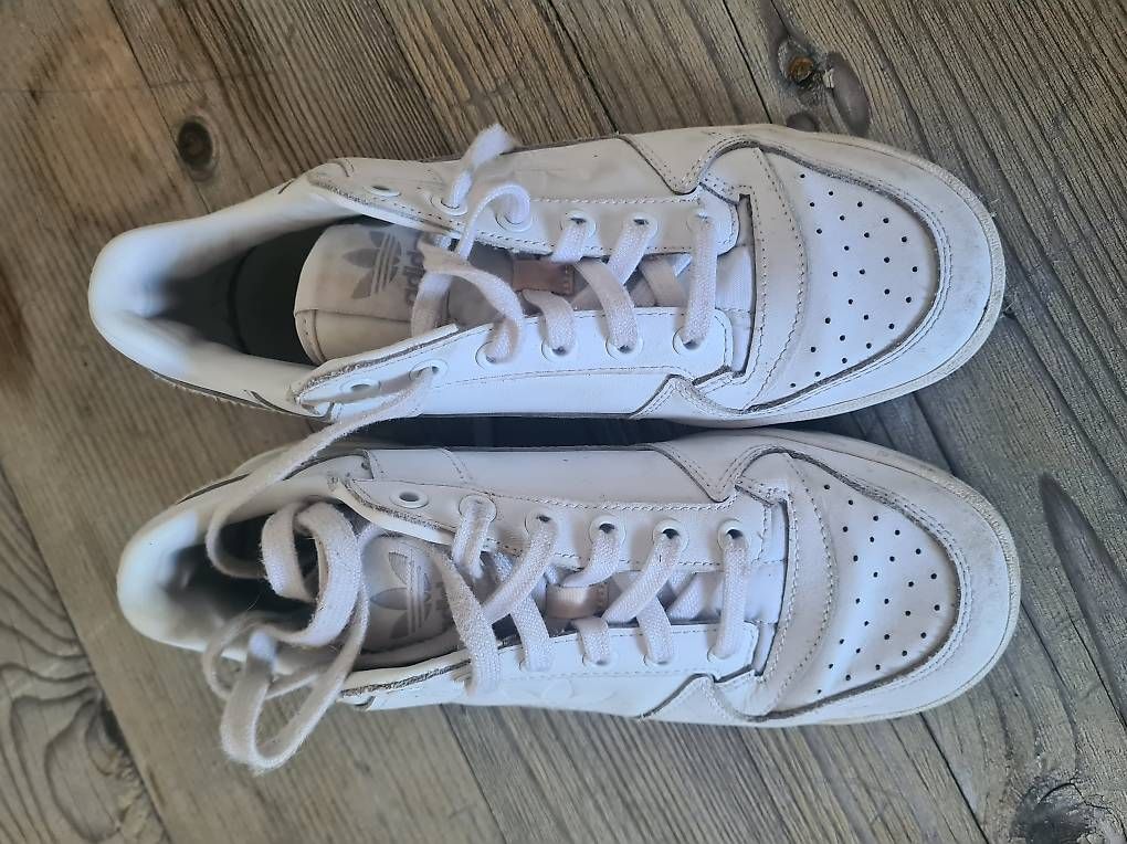 Scarpe da donna: Addidas Sneakers Gr. 39 – Usato da Winterthur venduto da PFINGSTROSE07 1