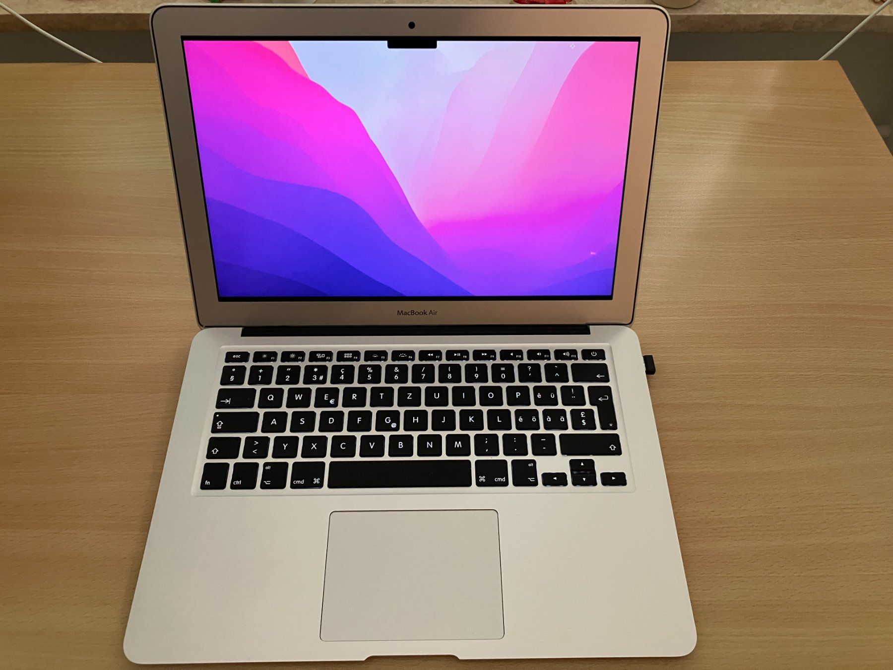 Apple Notebooks: MacBook Air 2015 13,3 Zoll – Gebraucht aus Sursee von Hstrings