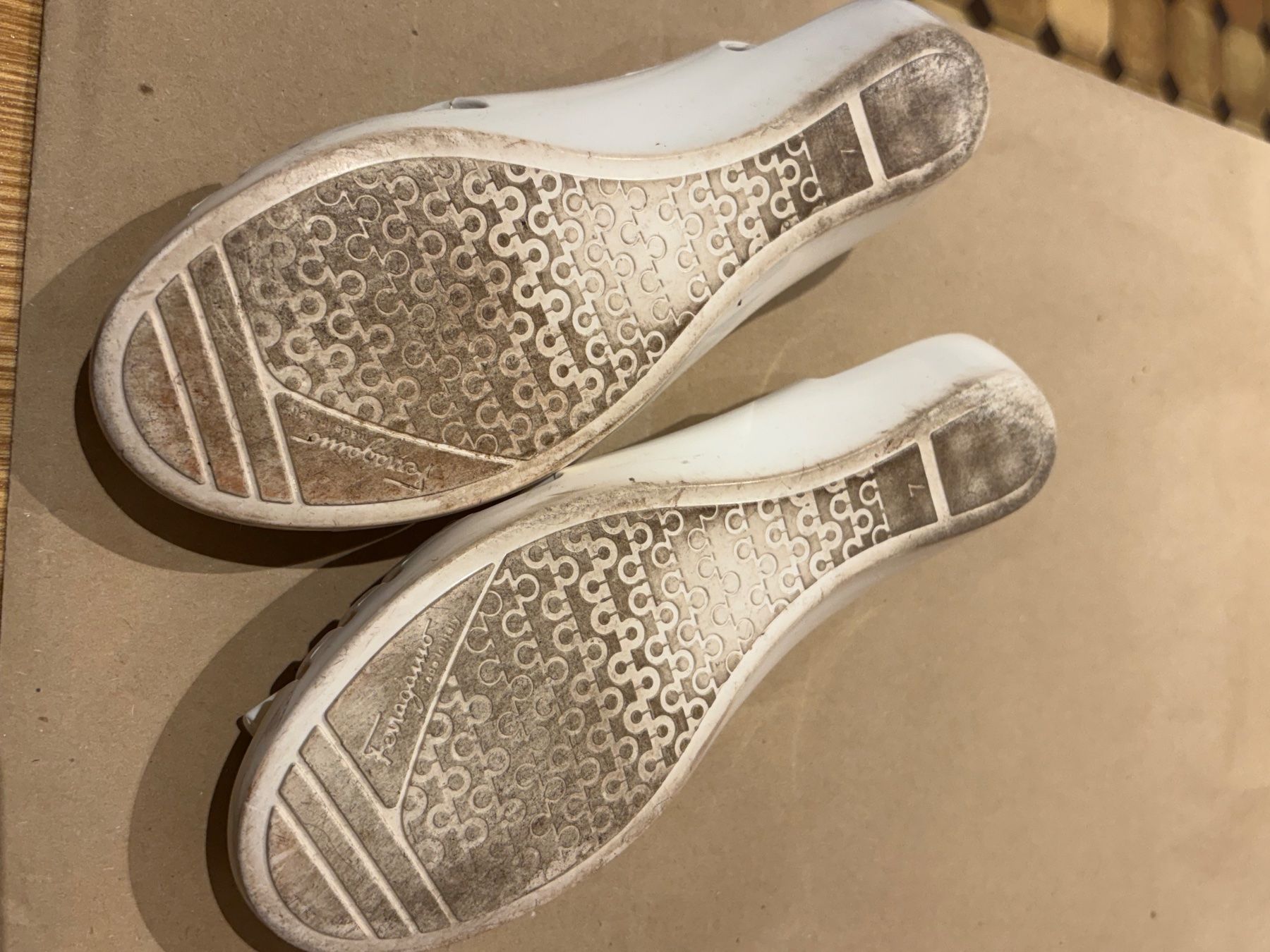 Salvatore Ferragamo Damenschuhe: Ballerines Ferragamo 37.5 M – Gebraucht aus Vufflens-la-Ville von newlifegva 3