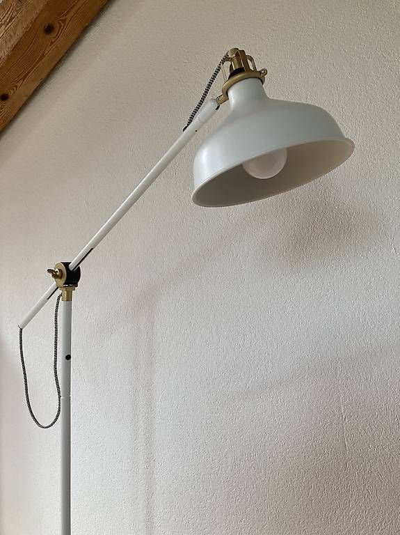 Lampade: Stehlampe, Stand-/Leseleuchte IKEA Ranarp, weiss – Usato da Tenniken venduto da Gnade27