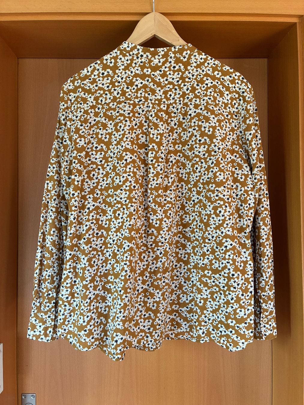 Marc O'Polo Chemisiers: Bluse beige Marco Polo Gr. M – D'occasion à Boll par valoune01 1