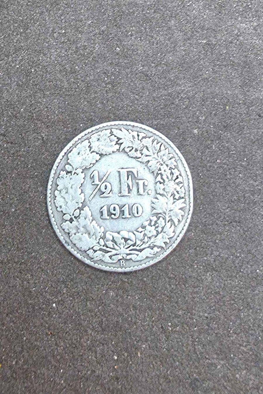Tutti le monete: Silbermüze 1/2 Franken 1910 – Usato da Filzbach venduto da Cschufi