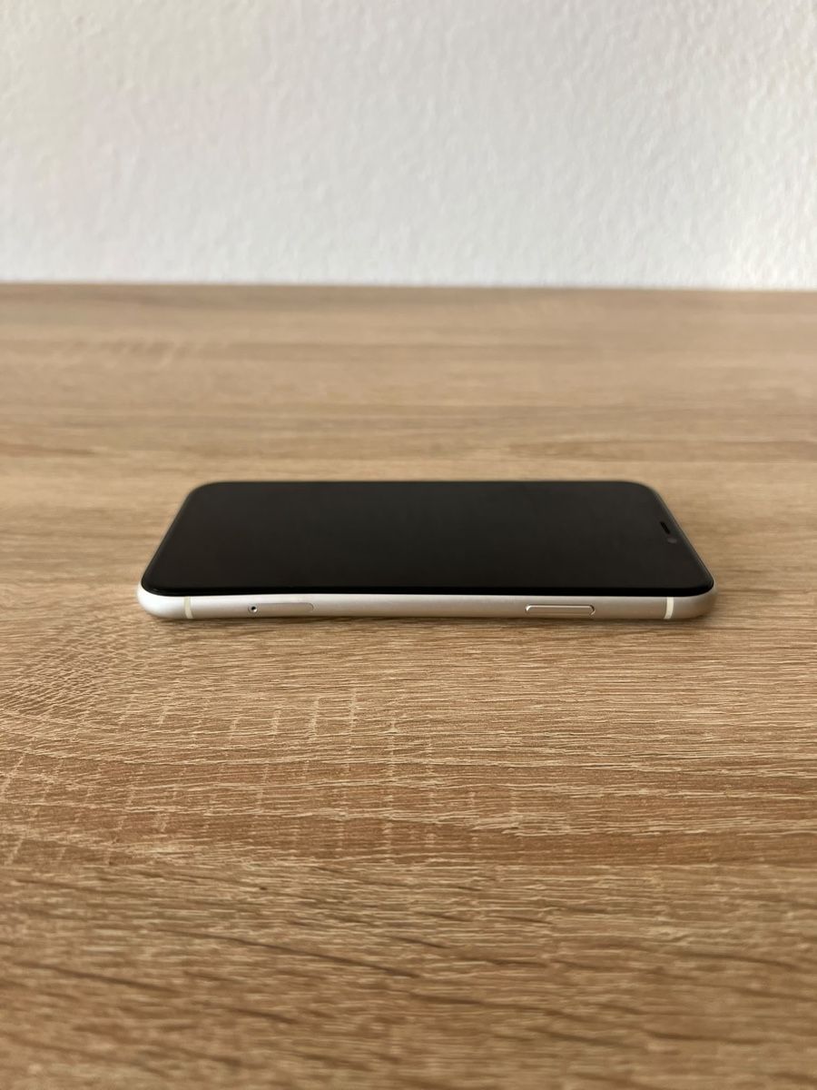 Apple Portables: iPhone 11 Bildschirmdefekt – Défectueux à Rorschacherberg par pol_2pw7 1