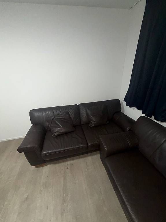 Divani: Echt Leder Sofa  – Usato da Remetschwil venduto da livio2002.