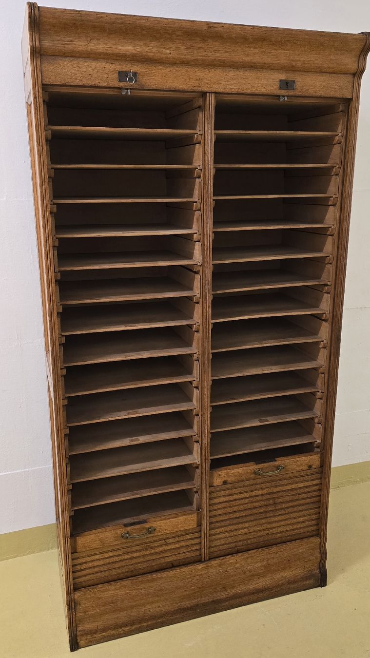 Armadi: Lateralschrank  , antiker Rolladenschrank – Usato da Zürich venduto da Reni8048 1