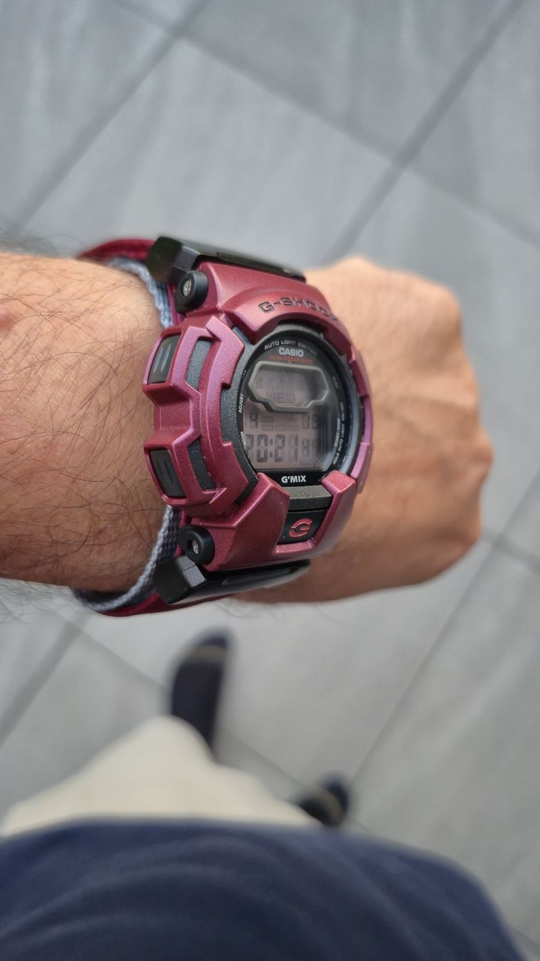 Casio Orologi: Casio G-Shock G'Mix bordeaux  – Usato da Yvonand venduto da rib_mxj9 1